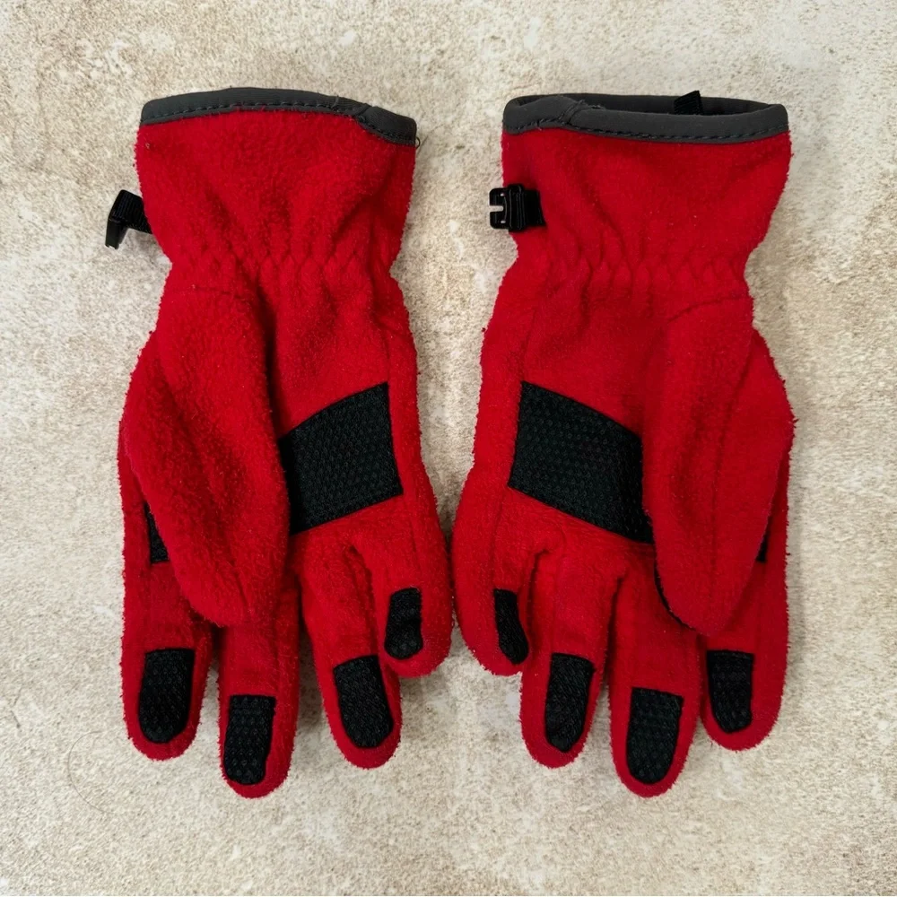 The North Face® Kids’ Denali Gloves Size: Small Color: Red/Grey
